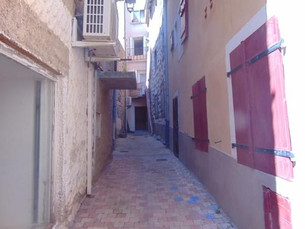 Parking / box - 1 pièce - 18 m²