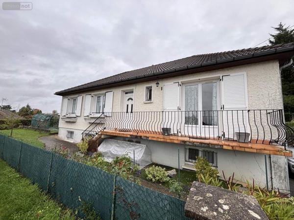 Maison à vendre à Saint-Calais dans la Sarthe (72120), ref : 101/1976