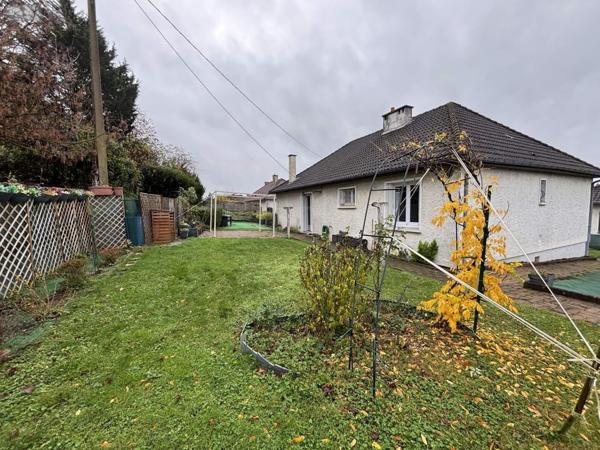 Maison à vendre à Saint-Calais dans la Sarthe (72120), ref : 101/1976