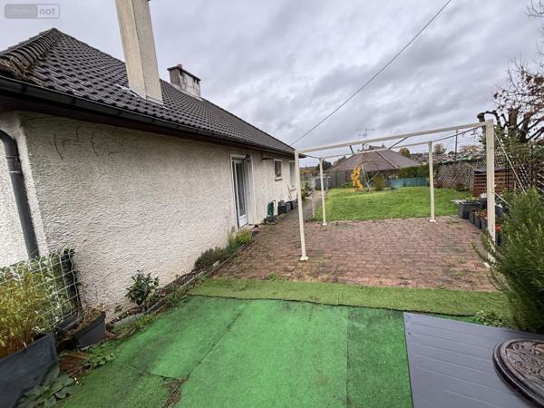 Maison à vendre à Saint-Calais dans la Sarthe (72120), ref : 101/1976