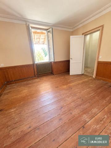 MAISON EN PIERRE À RÉNOVER — TERRAIN DE 2 515 M² - GIRONDE (33) - NOUVELLE AQUITAINE