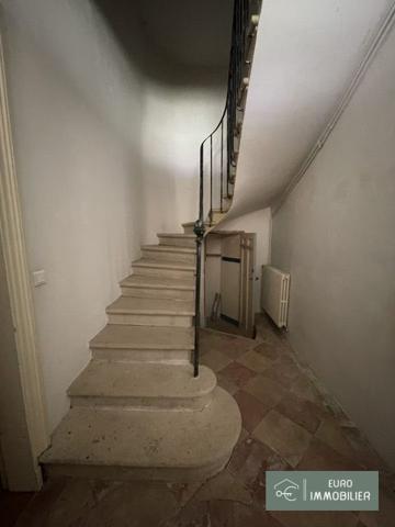 MAISON EN PIERRE À RÉNOVER — TERRAIN DE 2 515 M² - GIRONDE (33) - NOUVELLE AQUITAINE