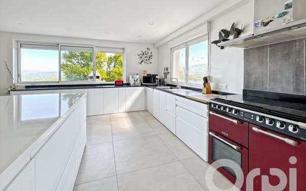 Maison à vendre    5 pièces • 350 m2 Viviers