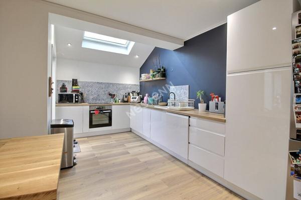 REIMS Maison 7 pièces 4 chambres GARAGE proche gare SNCF et TRAMWAY