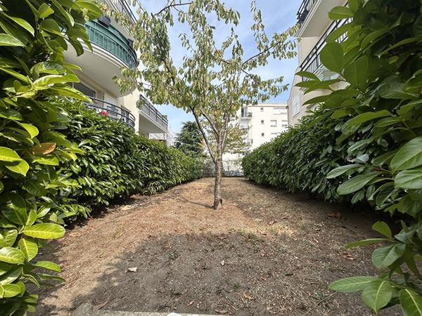 Appartement Poissy 4 pièce(s) 87 m2 306 000 € **  - Référence  9267