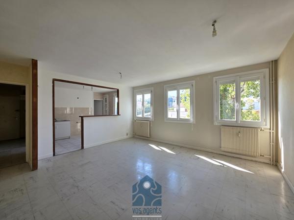 Appartement 4 pièces avec stationnement