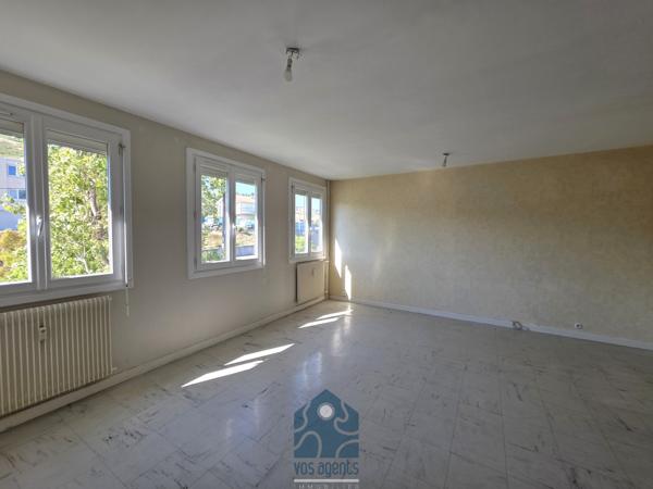 Appartement 4 pièces avec stationnement