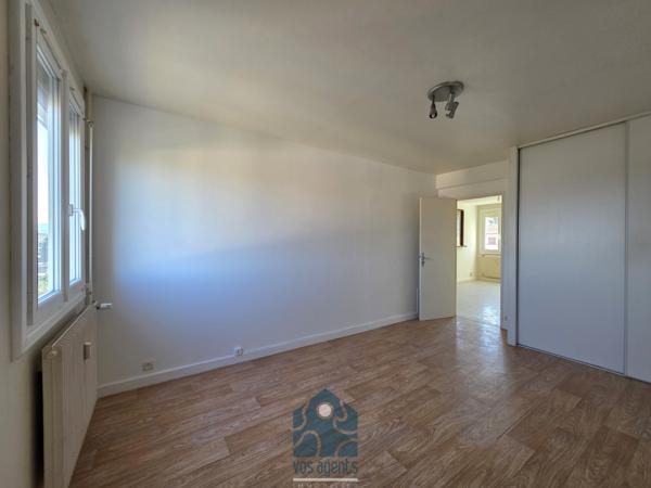 Appartement 4 pièces avec stationnement