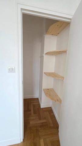 APPARTEMENT DE TYPE 3  RENOVE AVEC GOUT AU 6 EME ETAGE ET AVEC ASCENSEUR -