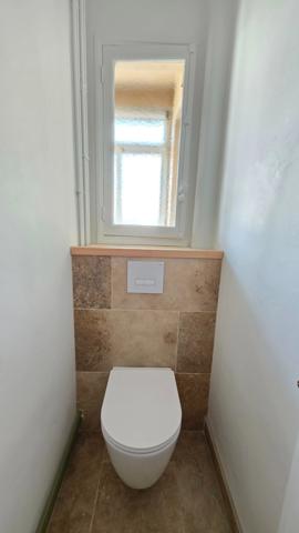 APPARTEMENT DE TYPE 3  RENOVE AVEC GOUT AU 6 EME ETAGE ET AVEC ASCENSEUR -