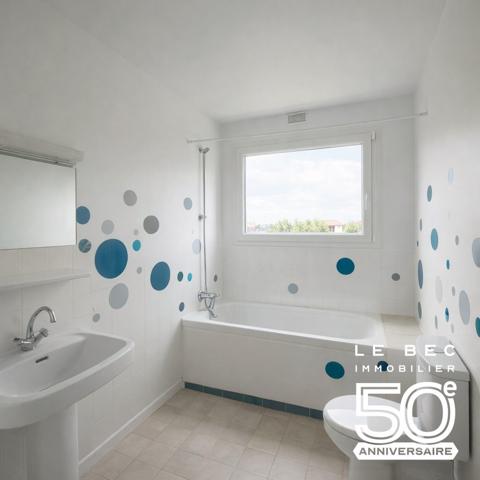 À VENDRE – T3 lumineux au dernier étage, centre-ville à pied