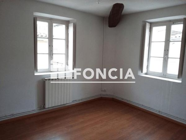 Location Appartement 3 pièces 55.81 m² - 18 RUE DES LOMBARDS Nimes 30000