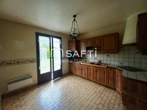 AXE ISSOUDUN/ LIGNIERES- A 15 MIN DE ISSOUDUN : MAISON INDIVIDUELLE T4 AVEC SOUS-SOL ET JARDIN.