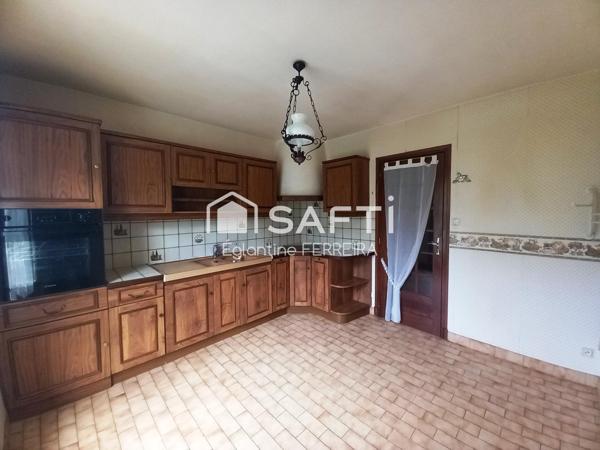 AXE ISSOUDUN/ LIGNIERES- A 15 MIN DE ISSOUDUN : MAISON INDIVIDUELLE T4 AVEC SOUS-SOL ET JARDIN.