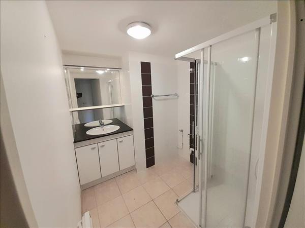Immeuble à vendre 544 440 € Sainte-Soulle 182 m² DPE D