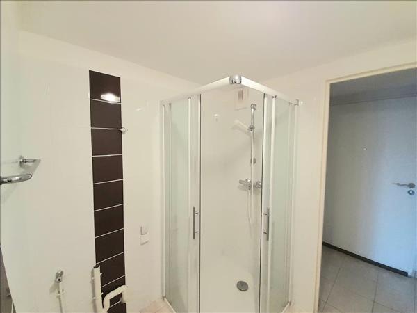 Immeuble à vendre 544 440 € Sainte-Soulle 182 m² DPE D