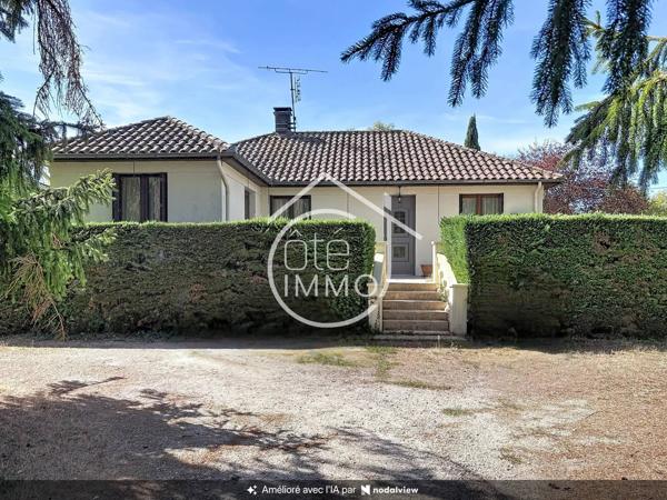 Port Sainte Foy et Ponchapt : Maison à raffraichir avec dépendances et sous-sol
