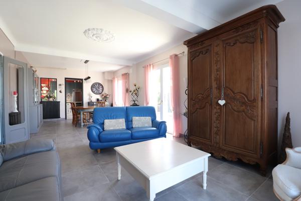 ROYAN - QUARTIER DU PARC - 500 m Plage et Commerces - MAISON 180 M² HABITABLES AVEC GARAGE DOUBLE