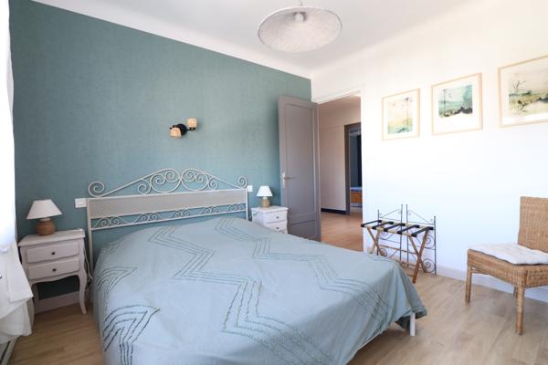 ROYAN - QUARTIER DU PARC - 500 m Plage et Commerces - MAISON 180 M² HABITABLES AVEC GARAGE DOUBLE