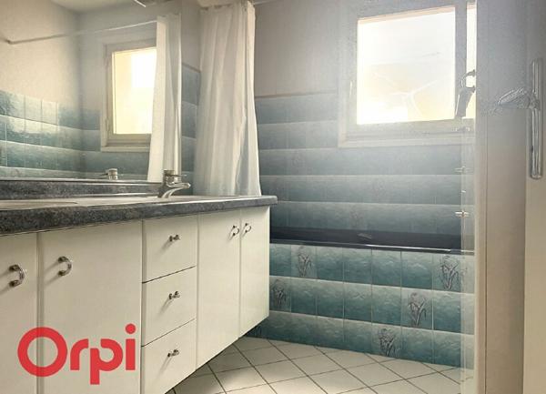 Appartement à vendre    4 pièces •  Montluçon