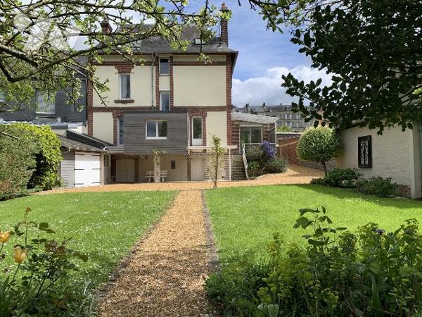 Maison bourgeoise 160m², 4/5 chambres Parc de 1.200m²