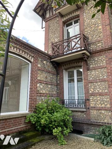 Maison bourgeoise 160m², 4/5 chambres Parc de 1.200m²