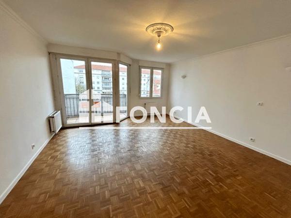Location Appartement 3 pièces 71.34 m² - 29 A 35 RUE ARAGO Villeurbanne 69100
