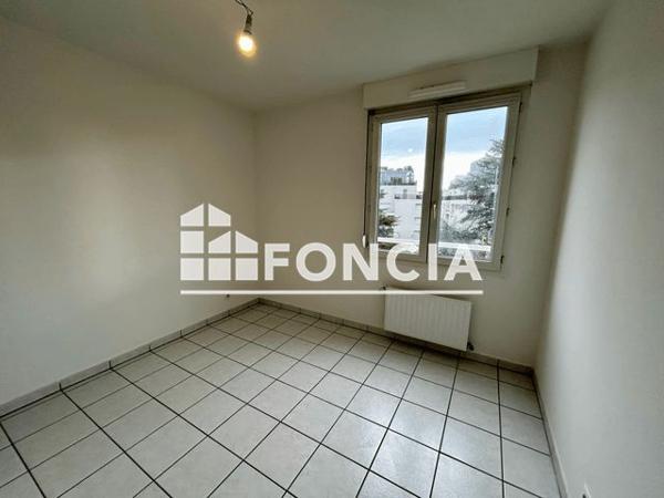 Location Appartement 3 pièces 71.34 m² - 29 A 35 RUE ARAGO Villeurbanne 69100