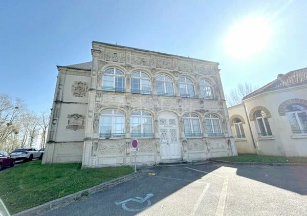 BUREAUX à LOUER de 1623 m²