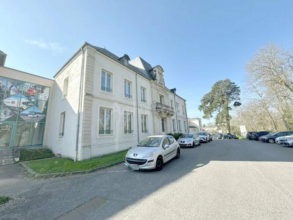BUREAUX à LOUER de 1623 m²