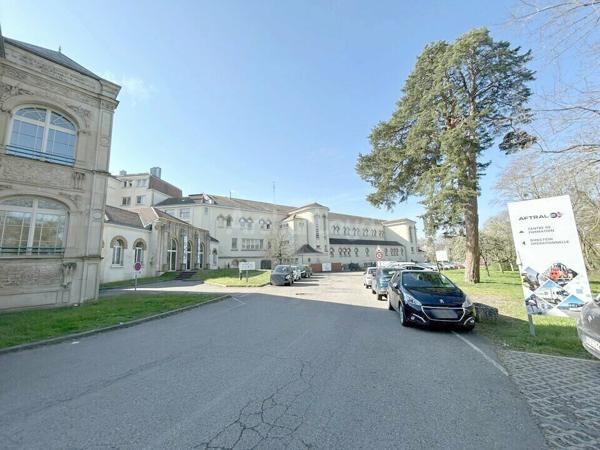 BUREAUX à LOUER de 1623 m²