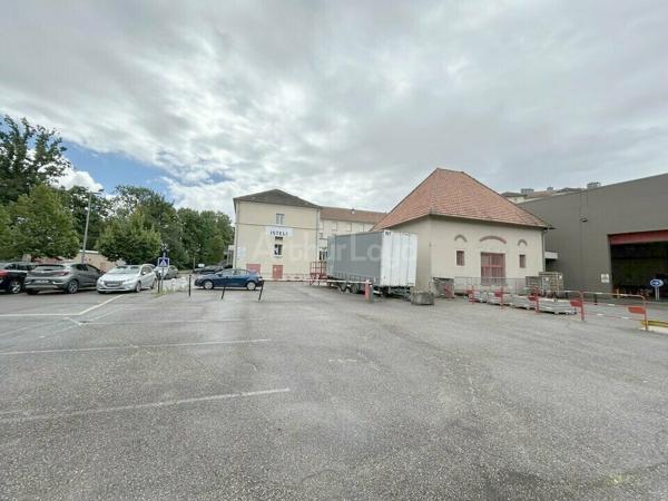 BUREAUX à LOUER de 1623 m²