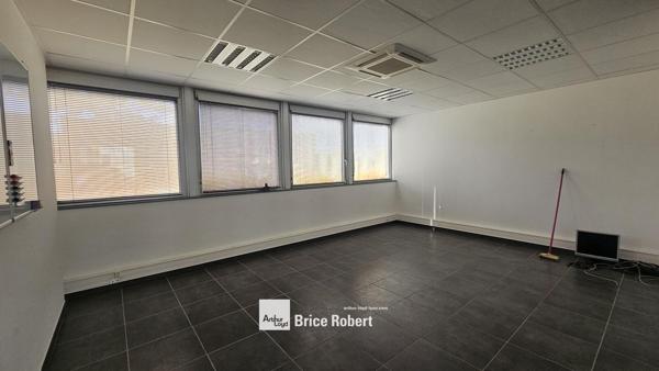 Bureaux à vendre ou à louer à Chassieu surfaces modulables et