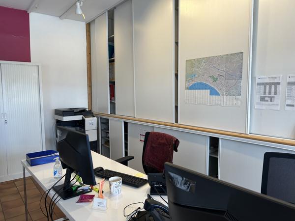 Location local commercial lumineux 75 m2 La Baule proche commerces