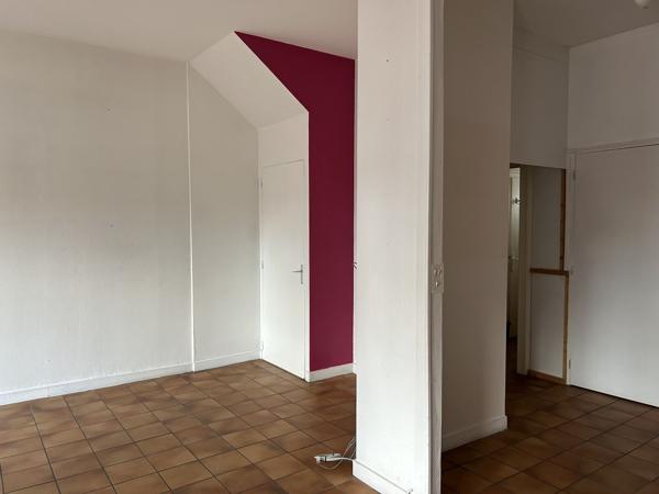 Location local commercial lumineux 75 m2 La Baule proche commerces