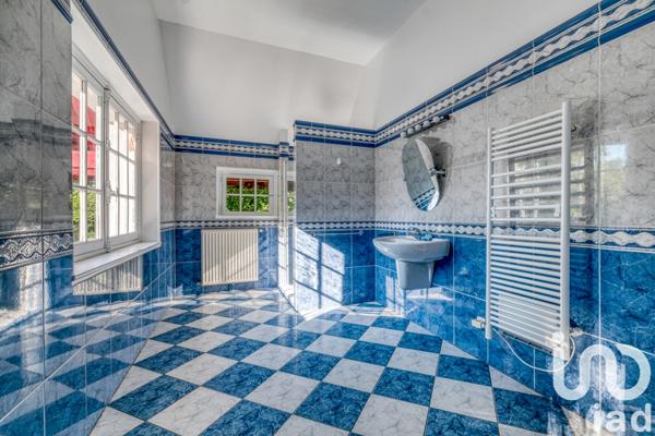 Maison à vendre 11 pièces 412 m² Montévrain