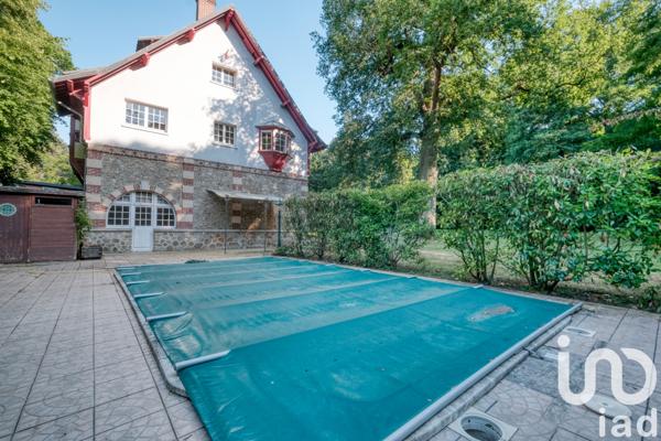 Maison à vendre 11 pièces 412 m² Montévrain