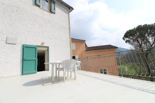 Saint-Sernin-sur-Rance (12380) Maison de 106 m² avec terrasse et cave