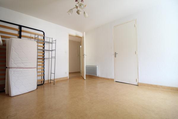 Saint-Sernin-sur-Rance (12380) Maison de 106 m² avec terrasse et cave