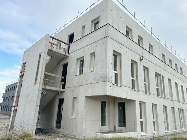 BUREAUX à VENDRE de 576 m²
