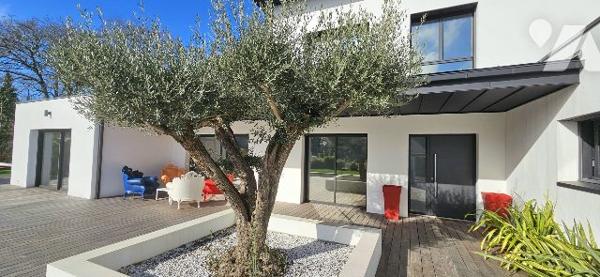 Maison contemporaine aux prestations haut de gamme