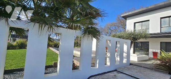 Maison contemporaine aux prestations haut de gamme