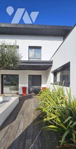 Maison contemporaine aux prestations haut de gamme