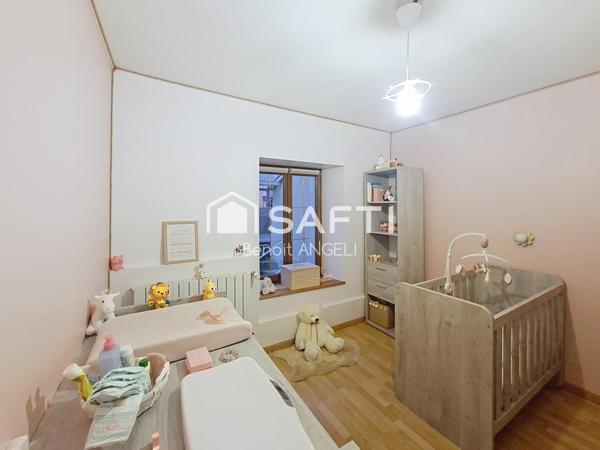 Très belle maison mitoyenne entièrement rénovée