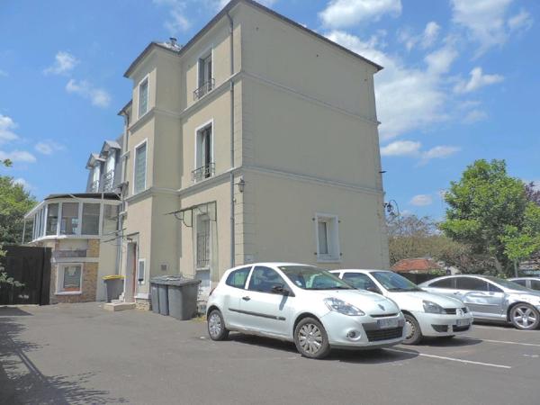 SAINT BRICE SOUS FORET
Appartement F2 de 41 m² comprenant ...