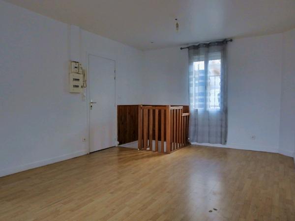 SAINT BRICE SOUS FORET
Appartement F2 de 41 m² comprenant ...