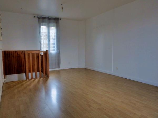 SAINT BRICE SOUS FORET
Appartement F2 de 41 m² comprenant ...