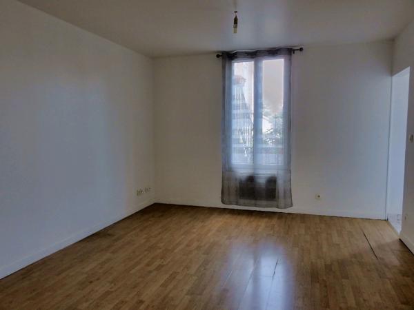 SAINT BRICE SOUS FORET
Appartement F2 de 41 m² comprenant ...