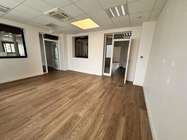 SAINT AVERTIN BUREAUX A LOUER 195 M² EN SORTIE D'AUTOROUTE