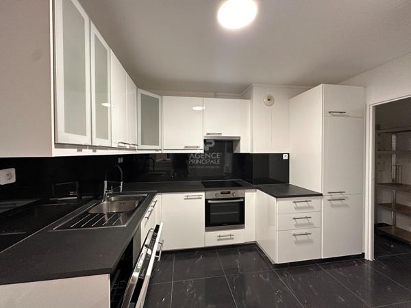 Appartement meublé 5 pièces - 4 chambres - SAINT GERMAIN EN LAYE Lycée International Loyer 1 800 €/mois charges comprises **  - Référence  18405
